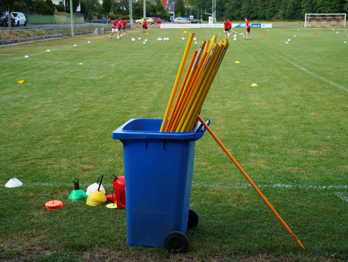 … immer am Ball